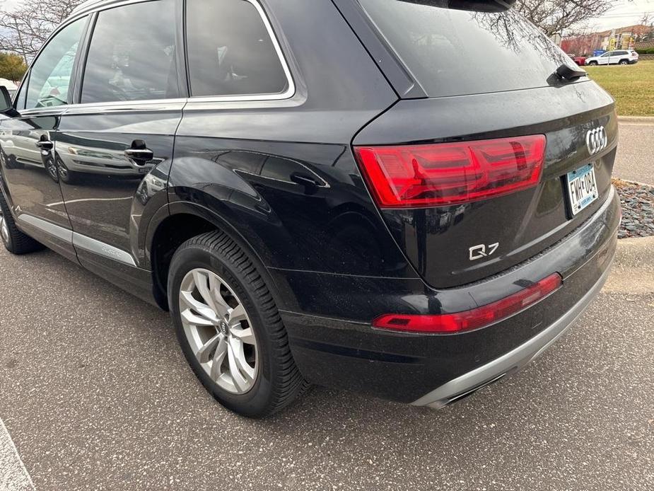 used 2018 Audi Q7 car, priced at $18,299