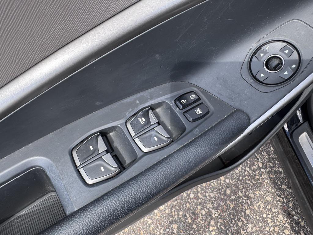 used 2014 Hyundai Santa Fe car, priced at $8,299
