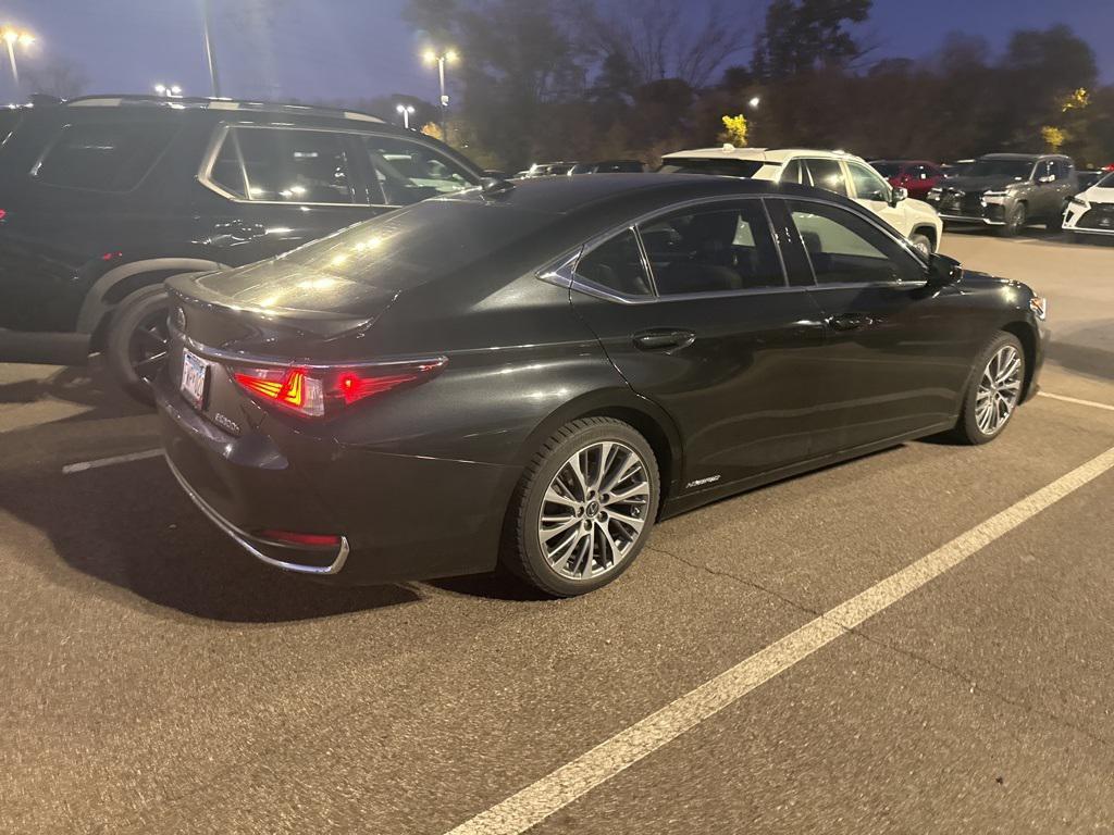 used 2020 Lexus ES 300h car, priced at $30,000