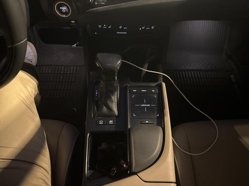 used 2020 Lexus ES 300h car, priced at $30,000