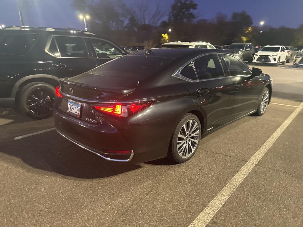 used 2020 Lexus ES 300h car, priced at $30,000