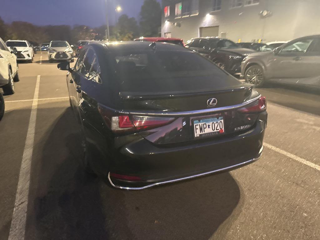 used 2020 Lexus ES 300h car, priced at $30,000
