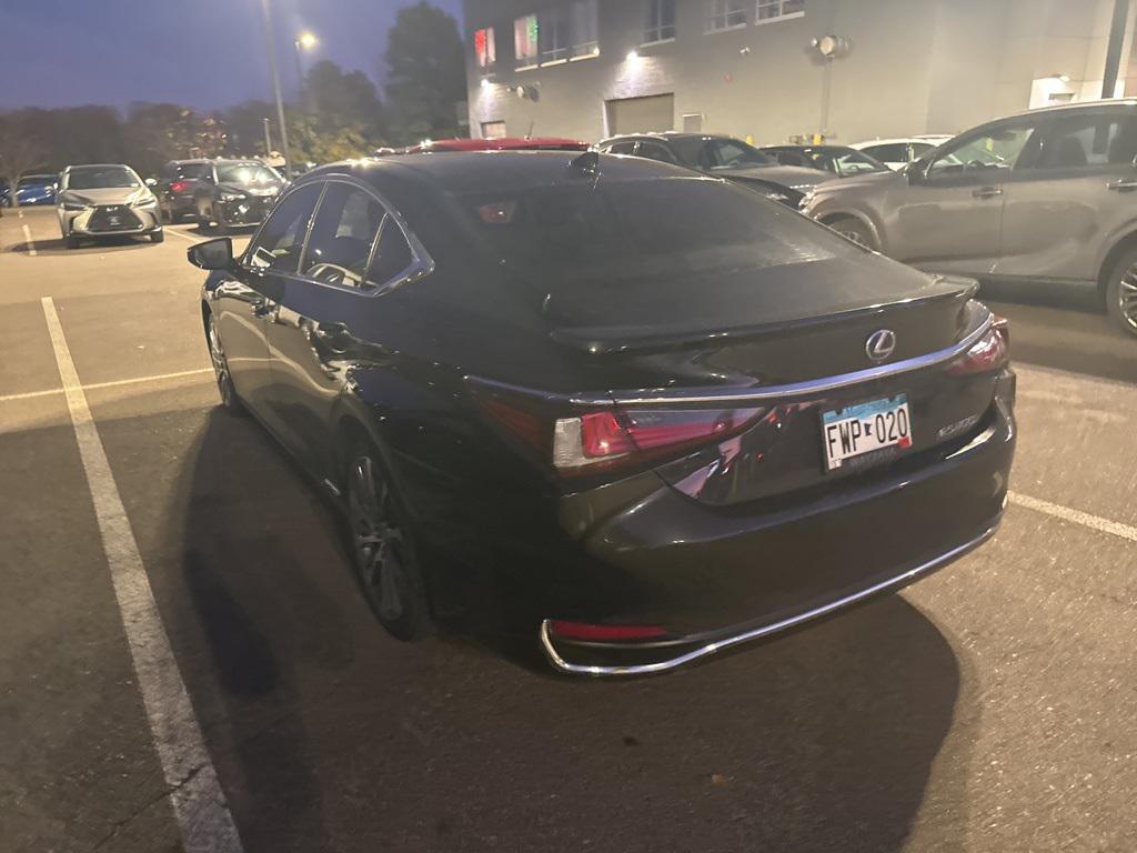 used 2020 Lexus ES 300h car, priced at $30,000