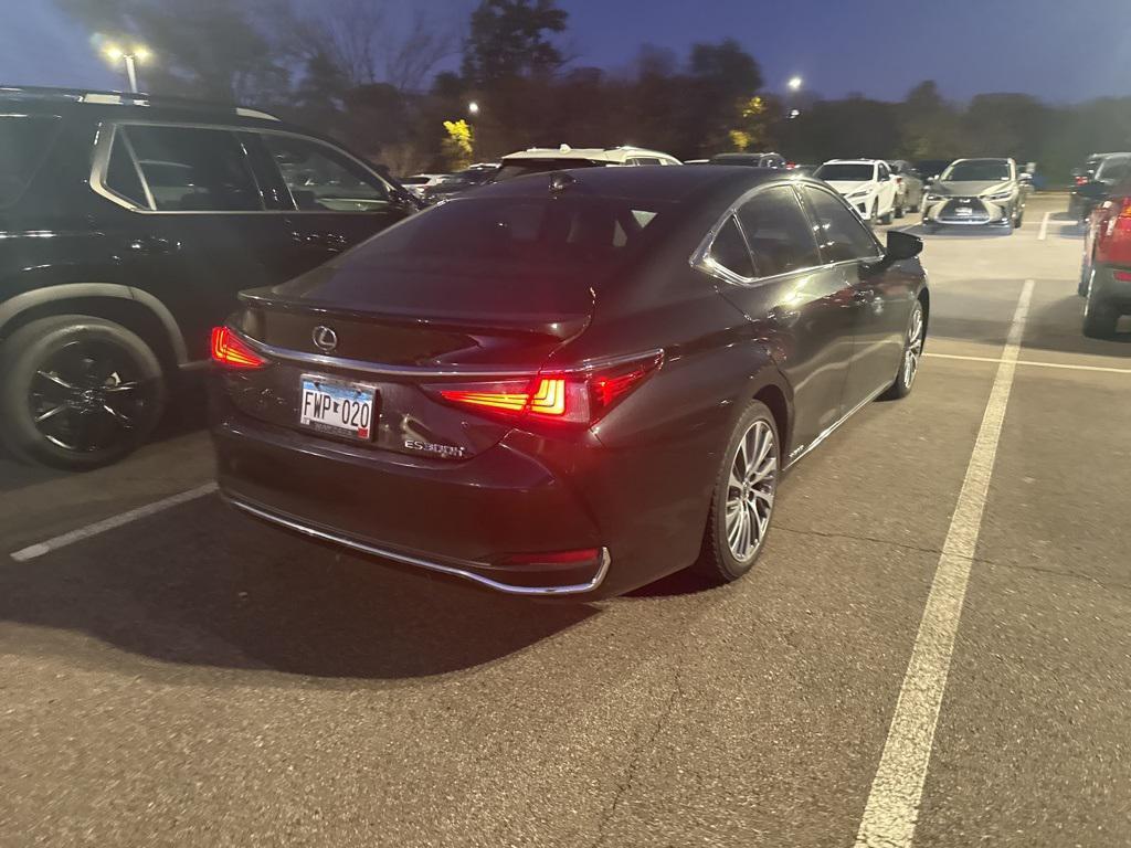 used 2020 Lexus ES 300h car, priced at $30,000