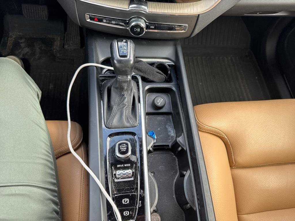 used 2020 Volvo XC60 car, priced at $24,999