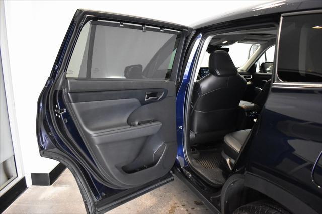 used 2022 Toyota Highlander car, priced at $37,000