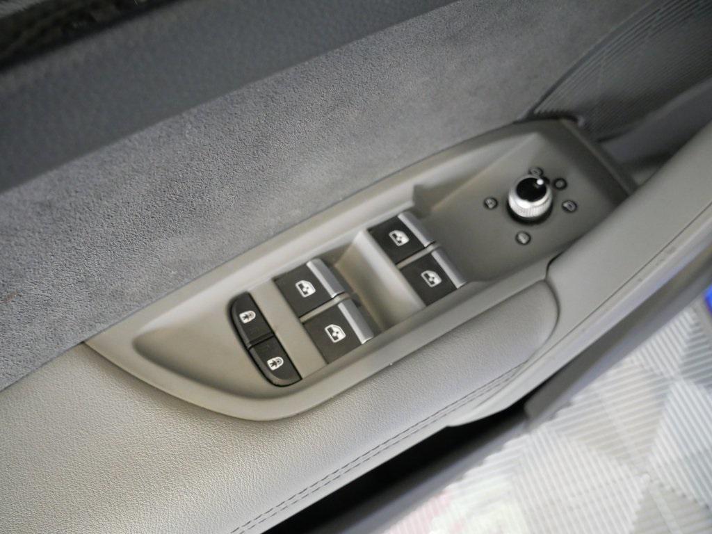 used 2022 Audi SQ5 car, priced at $33,999