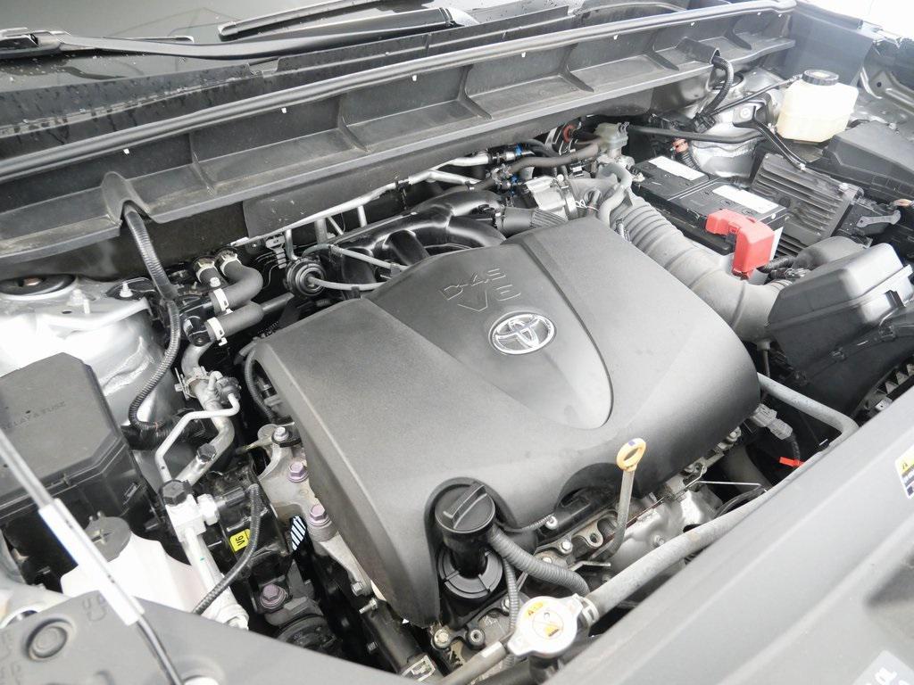 used 2022 Toyota Highlander car, priced at $35,795