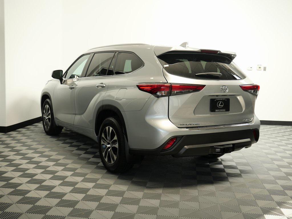 used 2022 Toyota Highlander car, priced at $35,795