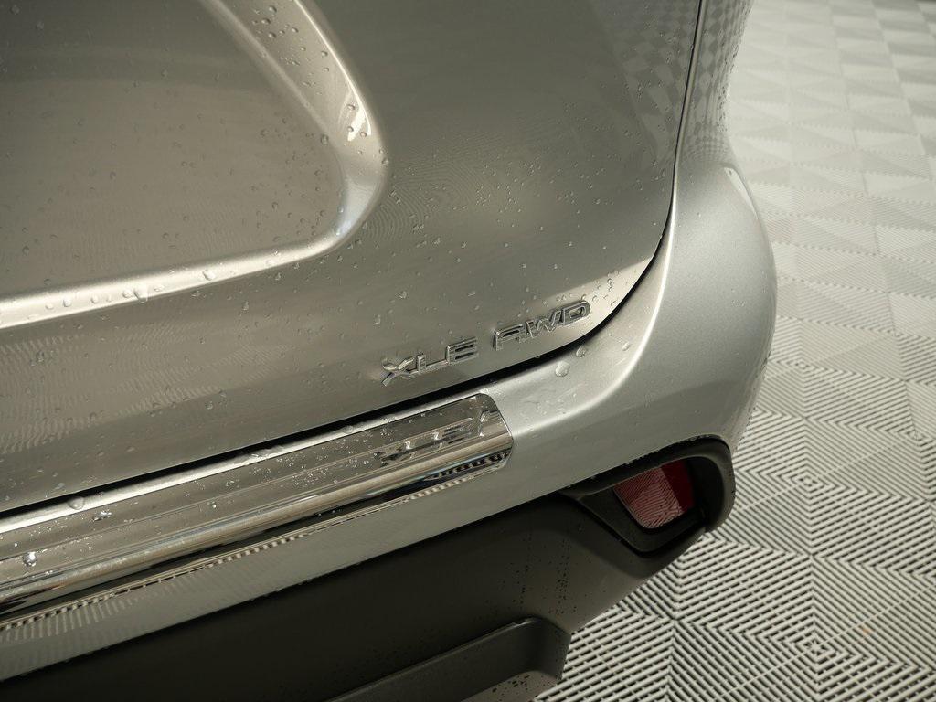 used 2022 Toyota Highlander car, priced at $35,795