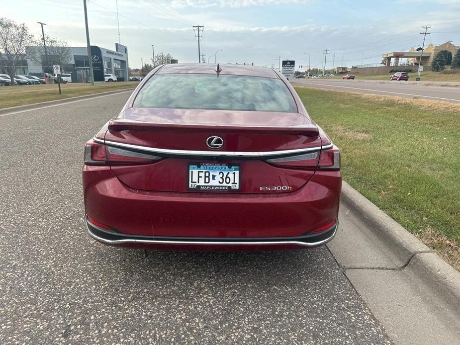 used 2024 Lexus ES 300h car, priced at $40,999