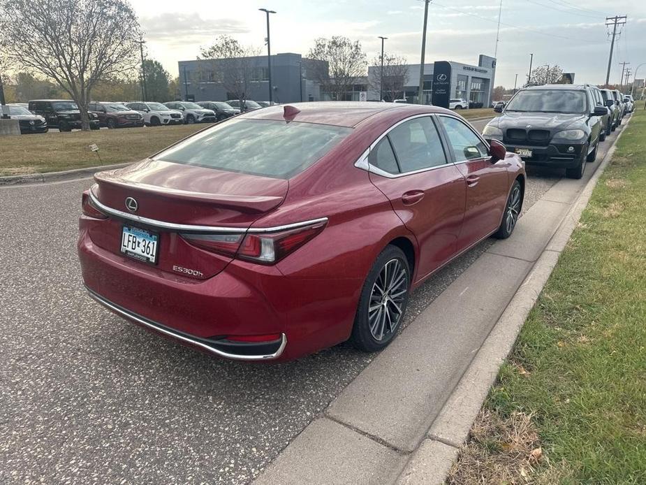 used 2024 Lexus ES 300h car, priced at $40,999