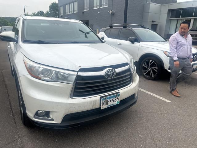 used 2015 Toyota Highlander car, priced at $16,999