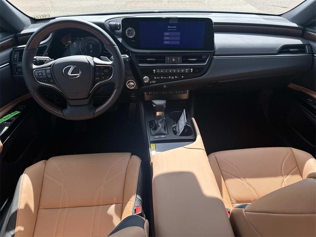 new 2025 Lexus ES 300h car, priced at $50,424