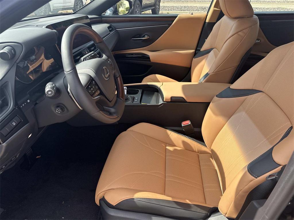 new 2025 Lexus ES 300h car, priced at $50,424