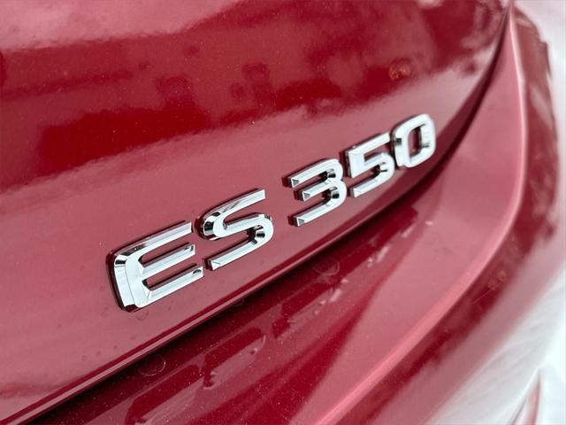 new 2025 Lexus ES 350 car, priced at $51,030