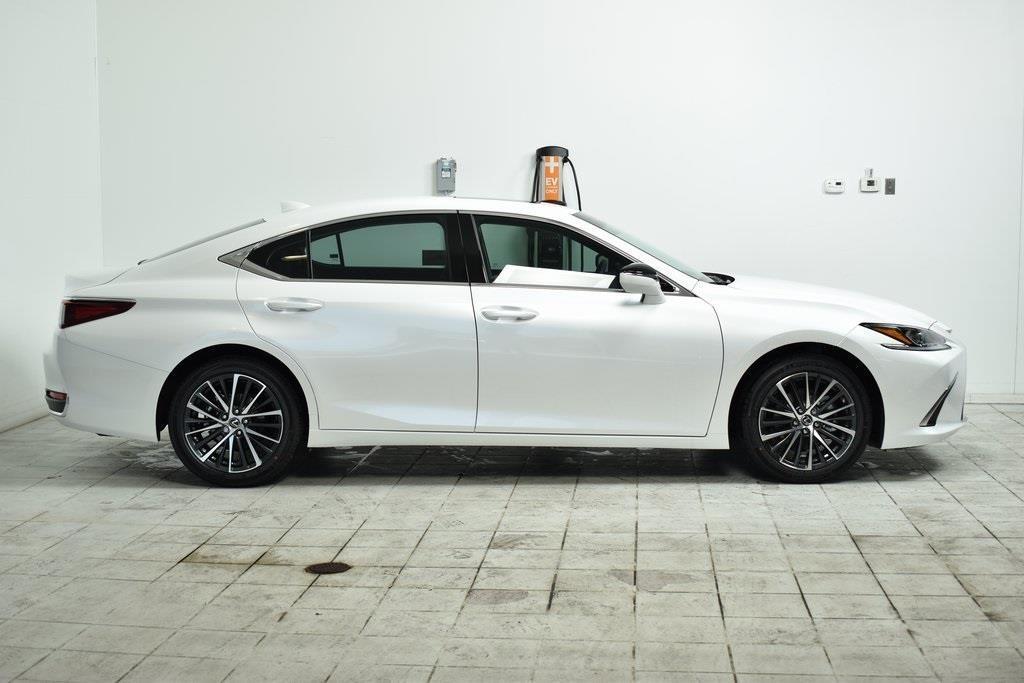 used 2024 Lexus ES 250 car, priced at $41,499