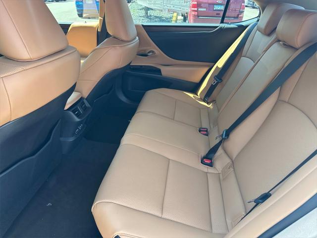 new 2025 Lexus ES 300h car, priced at $49,357