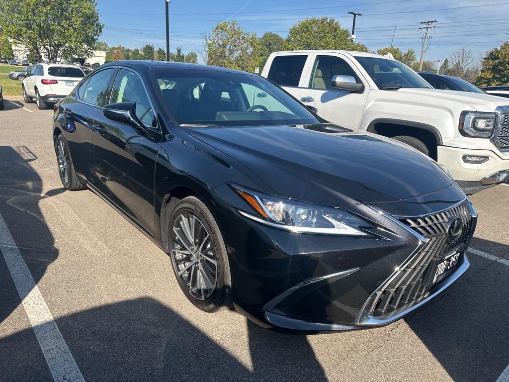 used 2025 Lexus ES 350 car, priced at $45,999