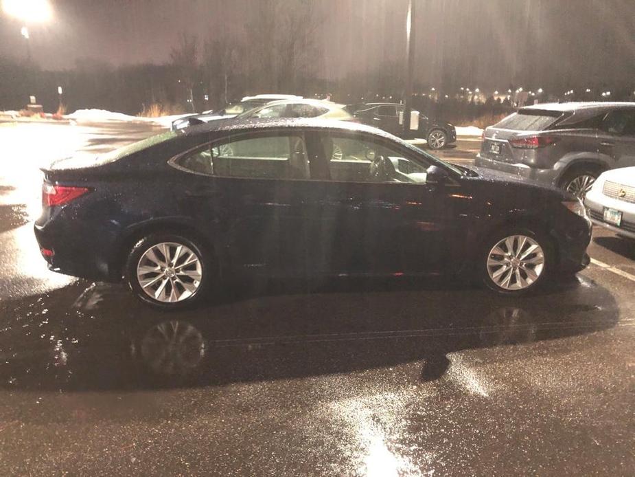 used 2015 Lexus ES 300h car, priced at $20,000