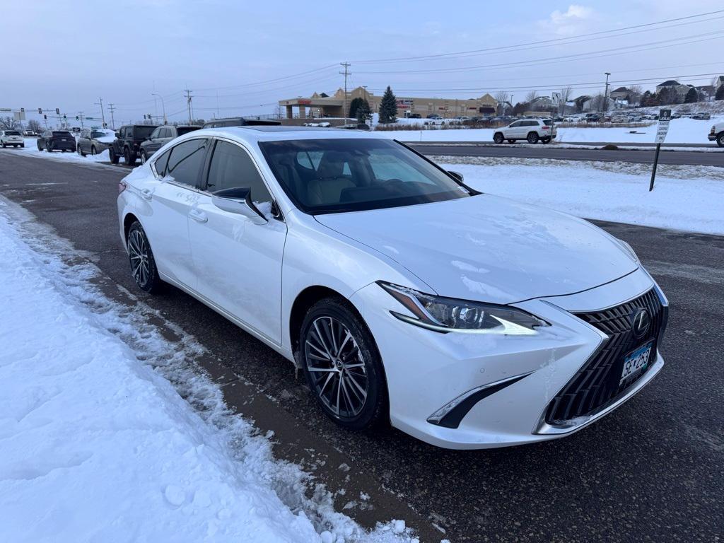 used 2024 Lexus ES 250 car, priced at $39,299