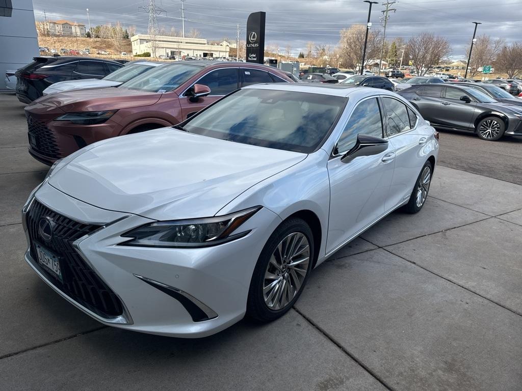 used 2022 Lexus ES 300h car, priced at $38,500