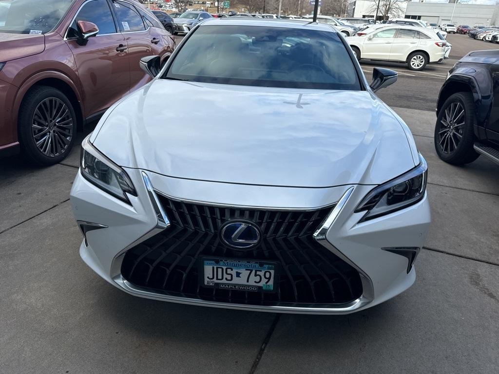 used 2022 Lexus ES 300h car, priced at $38,500