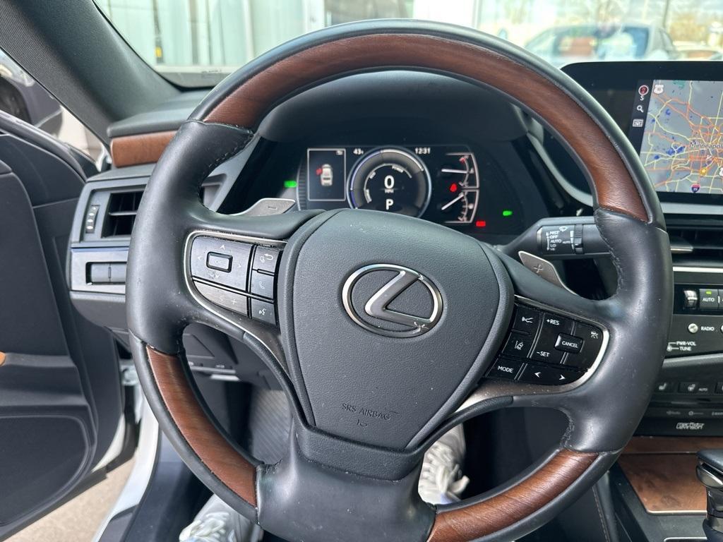 used 2022 Lexus ES 300h car, priced at $38,500