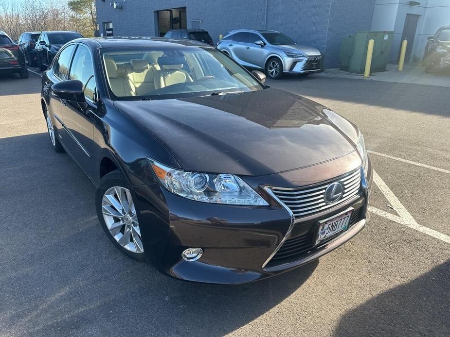 used 2015 Lexus ES 300h car, priced at $20,999