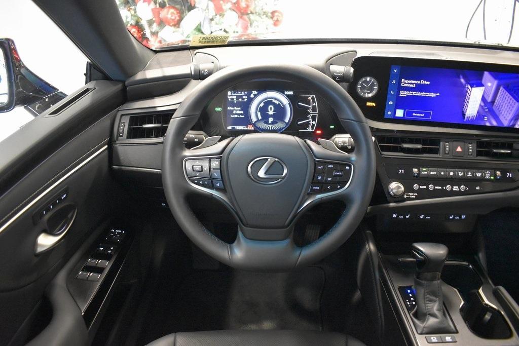 used 2024 Lexus ES 300h car, priced at $41,499