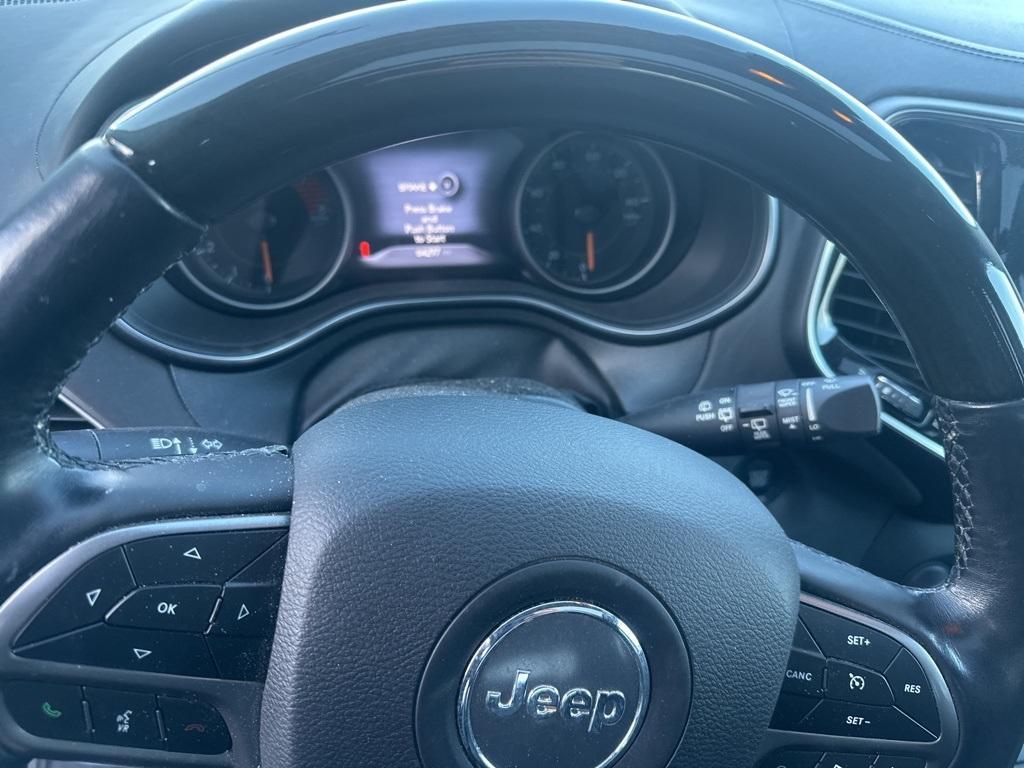 used 2019 Jeep Cherokee car