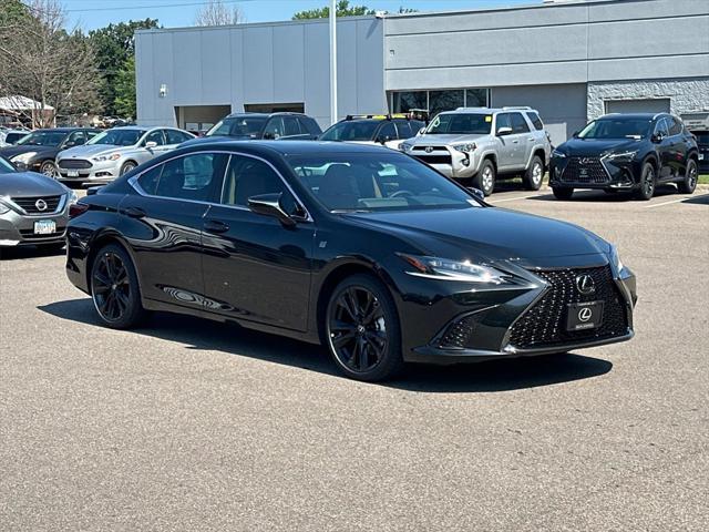 new 2025 Lexus ES 300h car, priced at $48,861