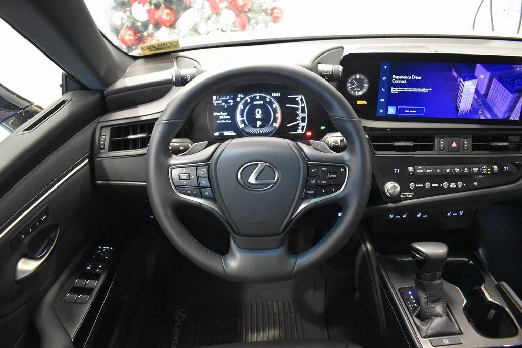 used 2024 Lexus ES 250 car, priced at $40,000