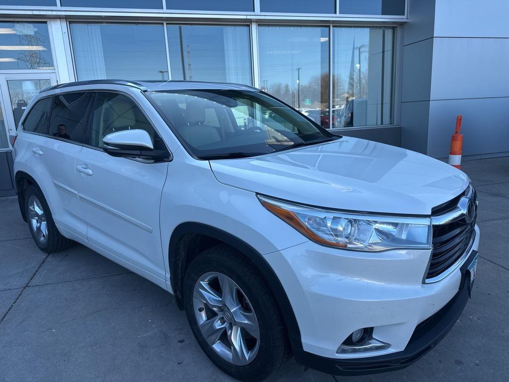 used 2015 Toyota Highlander car, priced at $16,459