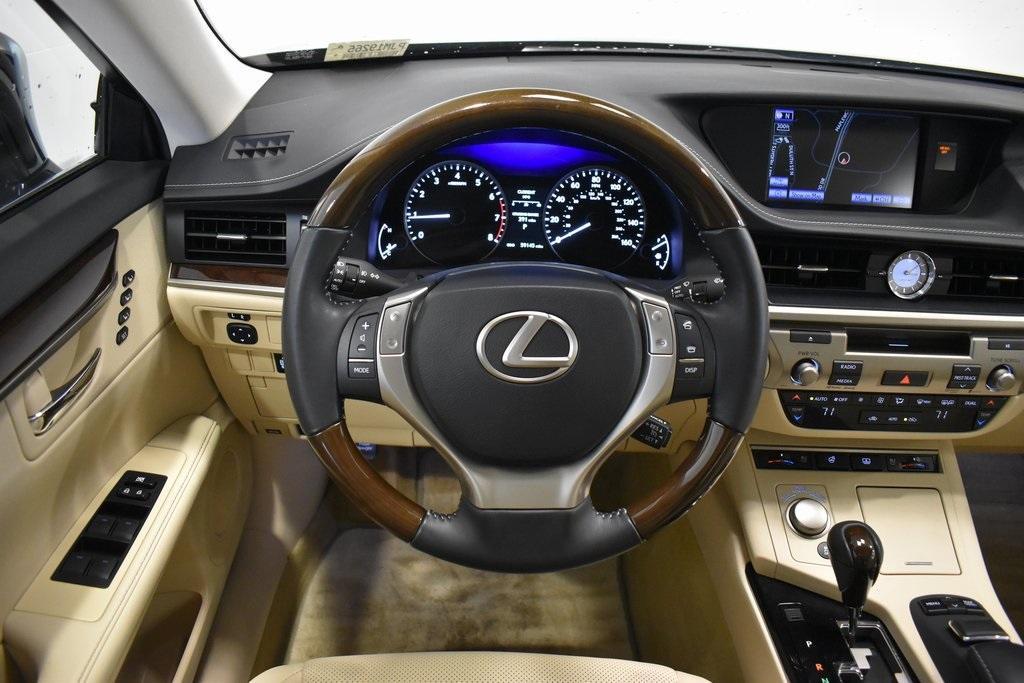 used 2013 Lexus ES 350 car, priced at $17,499