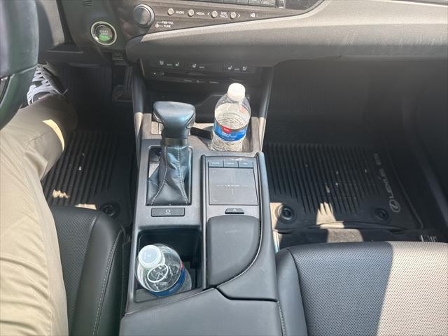 used 2020 Lexus ES 350 car, priced at $27,999