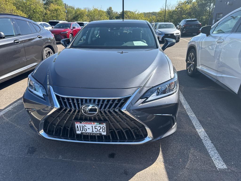 used 2022 Lexus ES 350 car, priced at $37,499