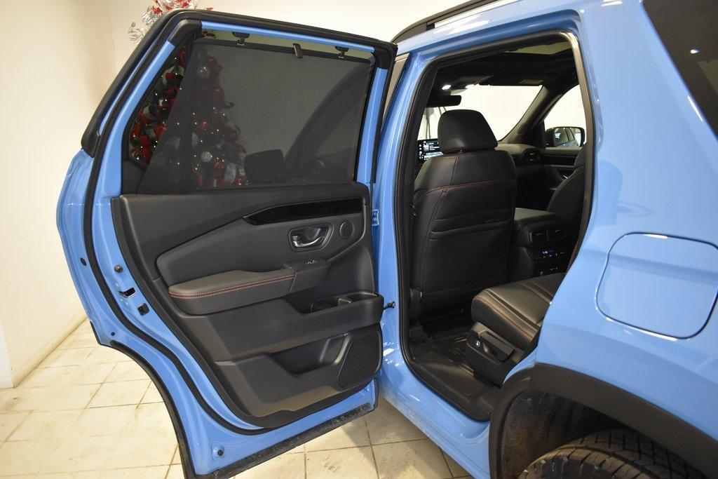 used 2025 Honda Pilot car, priced at $46,000