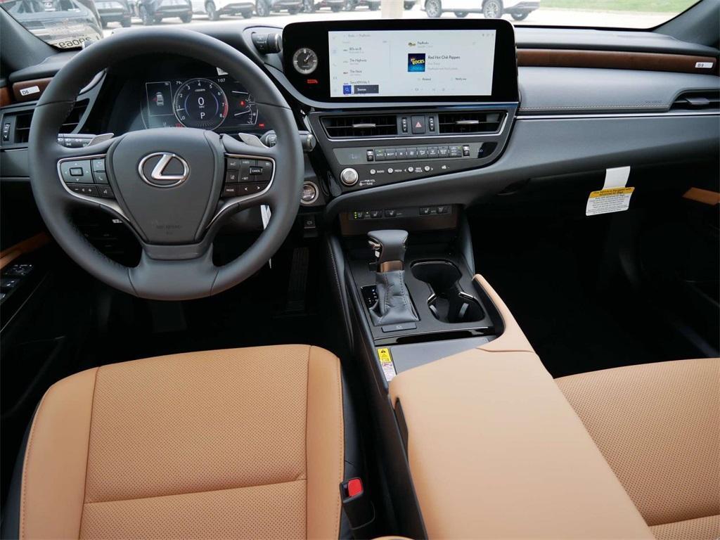 new 2024 Lexus ES 250 car, priced at $45,922