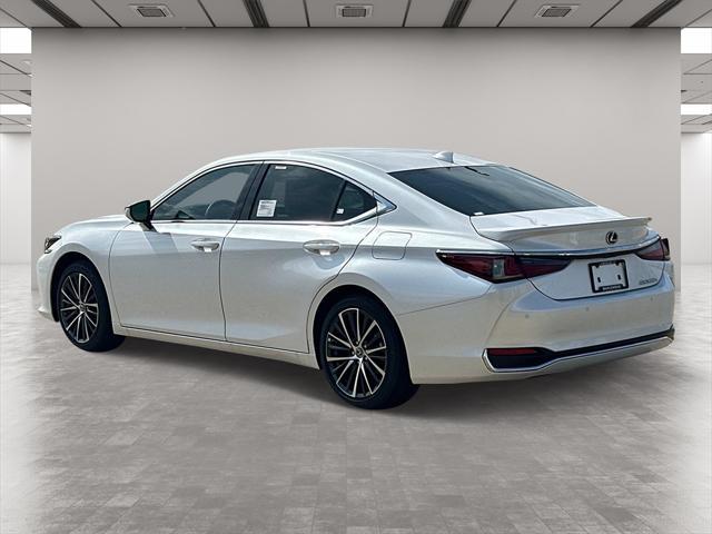 new 2025 Lexus ES 300h car, priced at $48,563