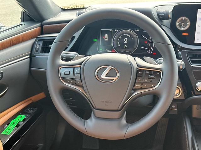 new 2025 Lexus ES 300h car, priced at $49,357