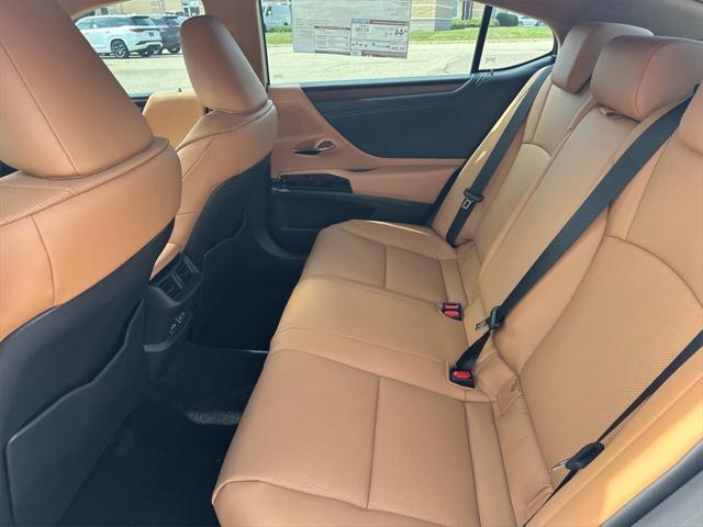 new 2025 Lexus ES 300h car, priced at $49,357