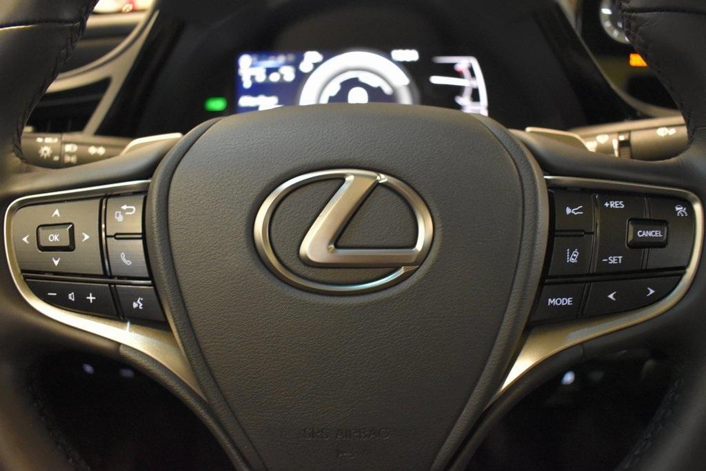 used 2024 Lexus ES 300h car, priced at $40,000