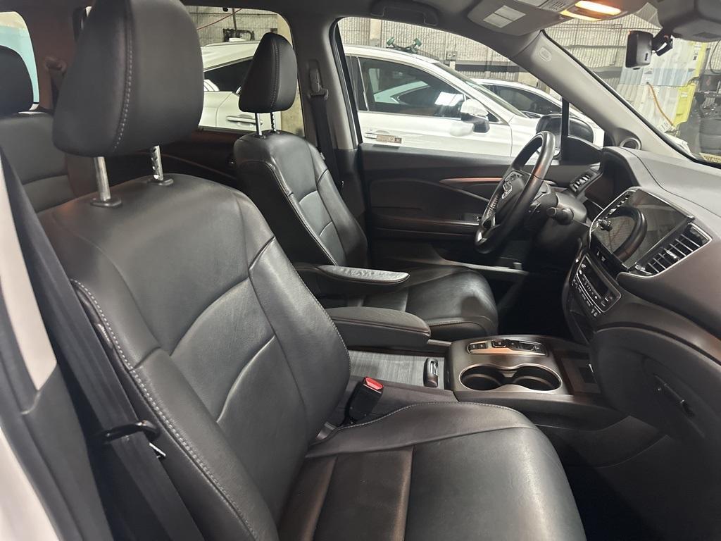 used 2021 Honda Pilot car, priced at $27,000