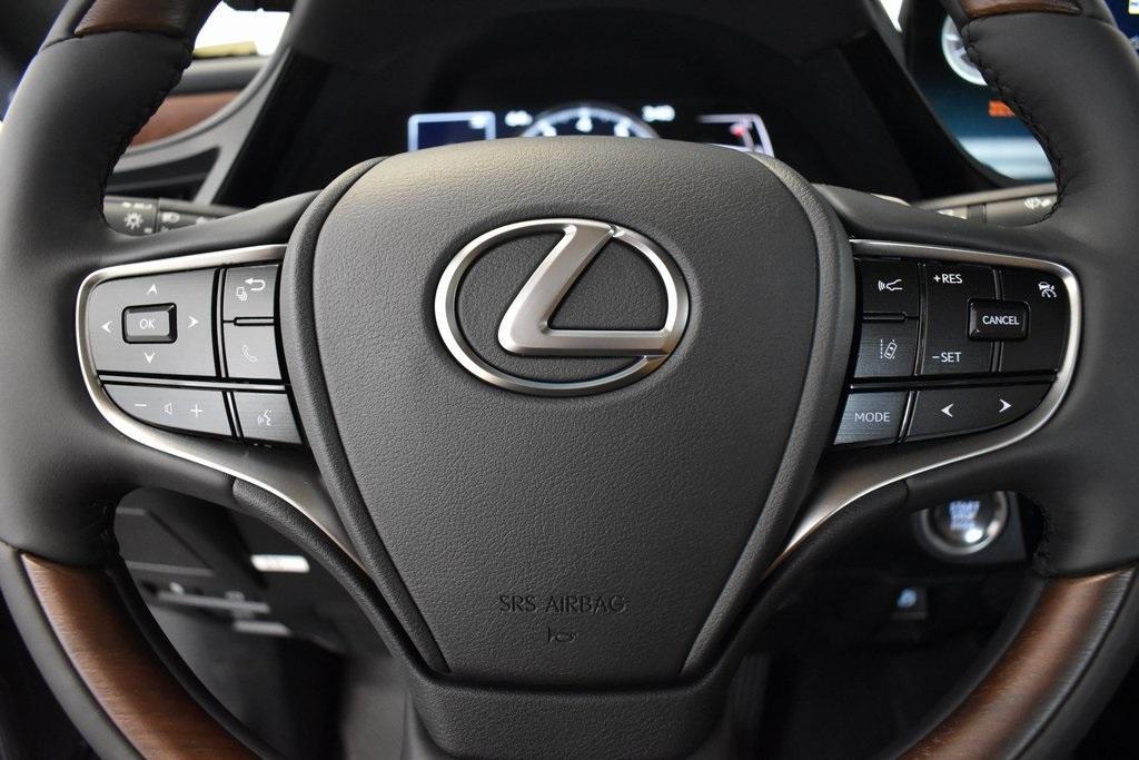 new 2025 Lexus ES 350 car, priced at $54,418