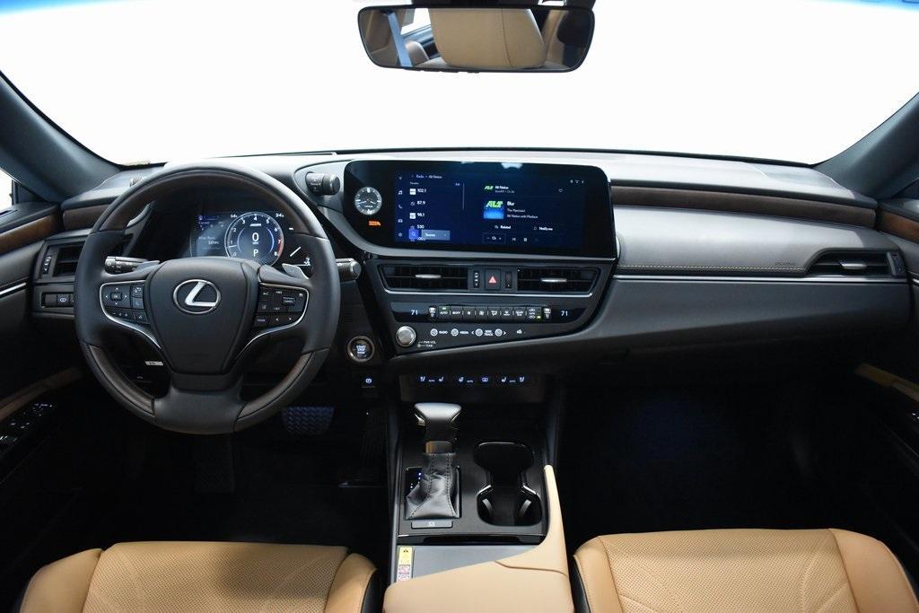 new 2025 Lexus ES 350 car, priced at $54,418