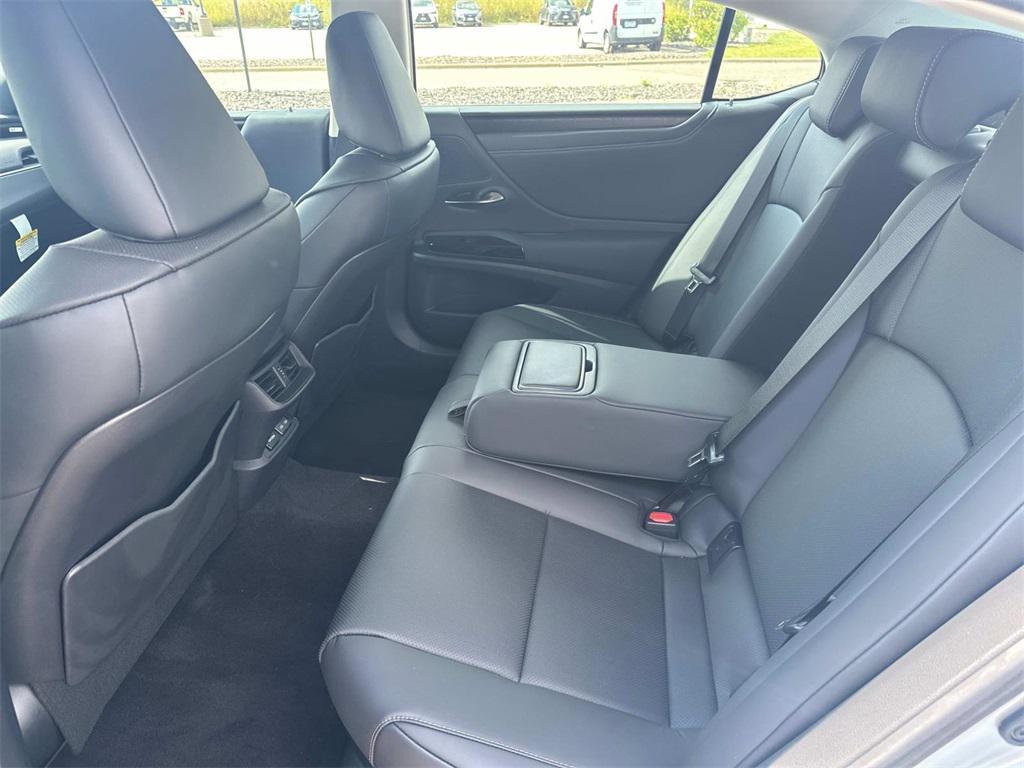new 2025 Lexus ES 300h car, priced at $49,451