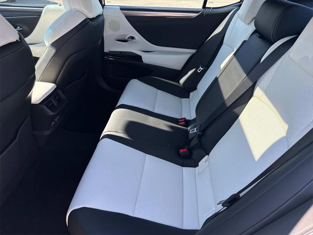 new 2025 Lexus ES 350 car, priced at $55,204