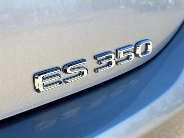 new 2025 Lexus ES 350 car, priced at $55,204