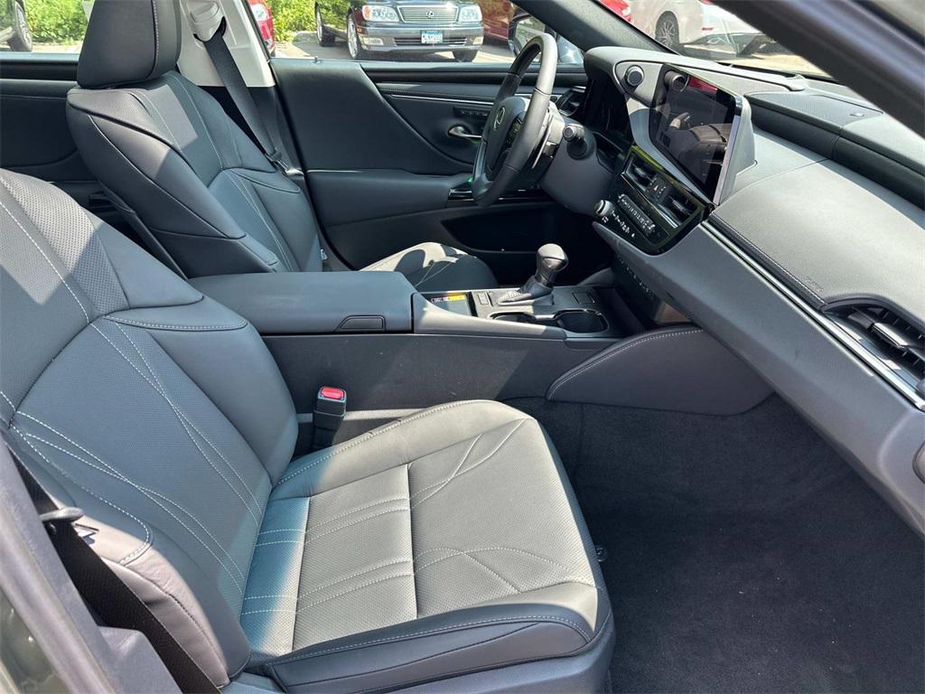 new 2025 Lexus ES 350 car, priced at $50,997